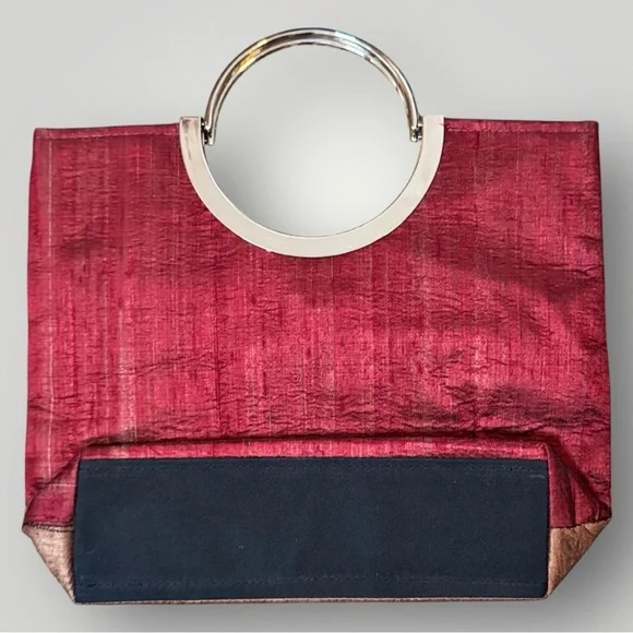 🌟 Handmade Vietnamese Handbag – A Unique Blend of Elegance and Craftsmanship! 🌟 - Picture 4 of 6